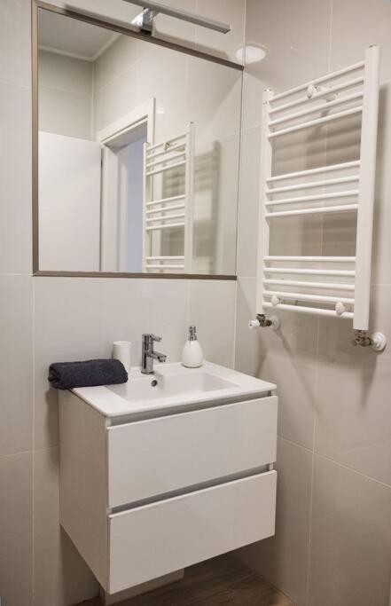 Eliza'S Apartment By Oasis Homes Oradea Exterior photo
