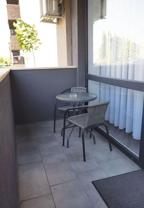 Eliza'S Apartment By Oasis Homes Oradea Exterior photo